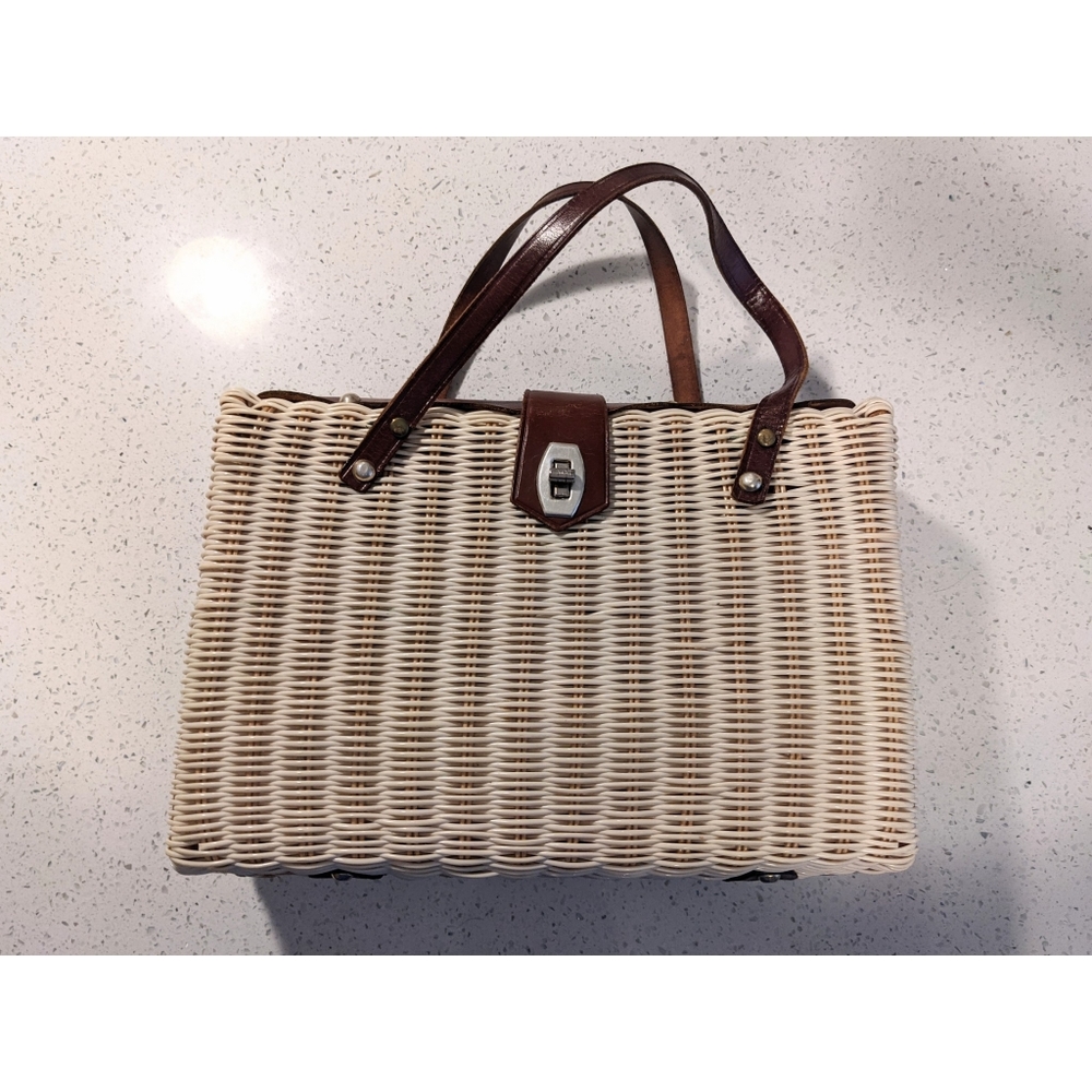 Vintage Basket Medium Sized Purse